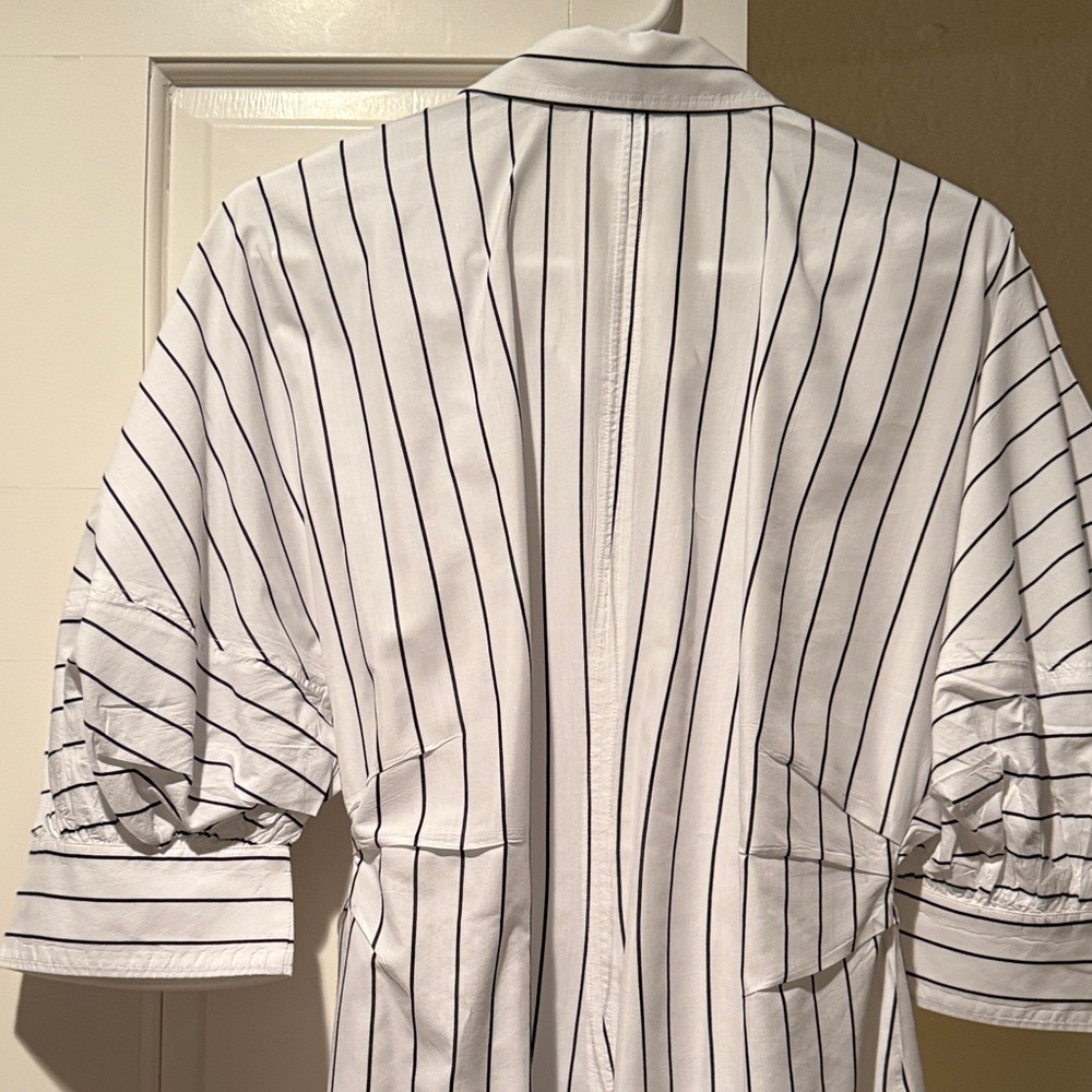 Chic White Striped Button Down Shirt - image 5